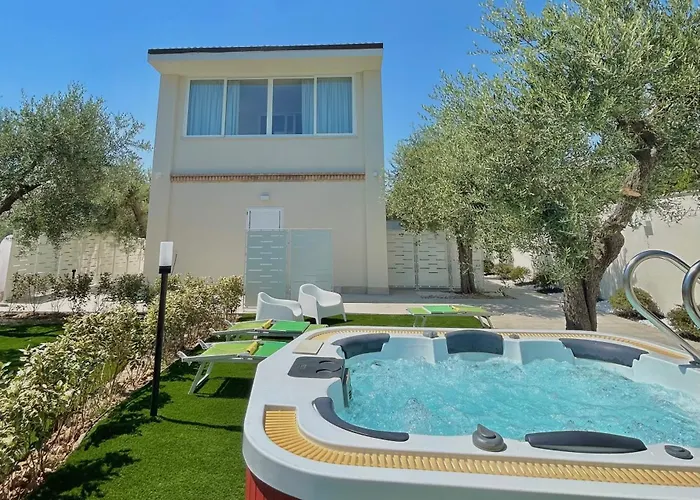 La Dependance Luxury 4*